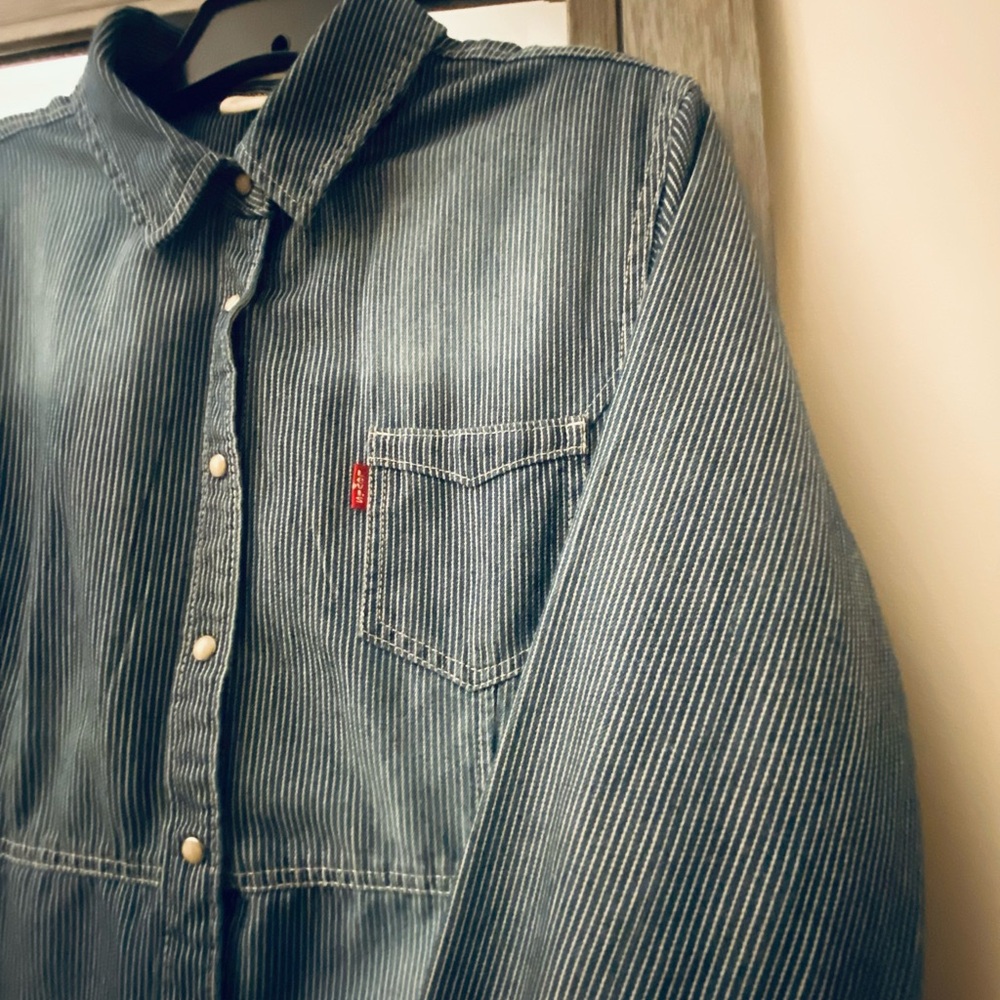 Levi’s, M, Full Snap Button Down Collared Pinstri… - image 2